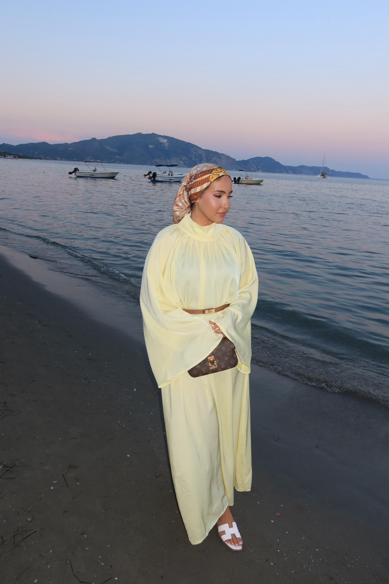 FLOW ABAYA