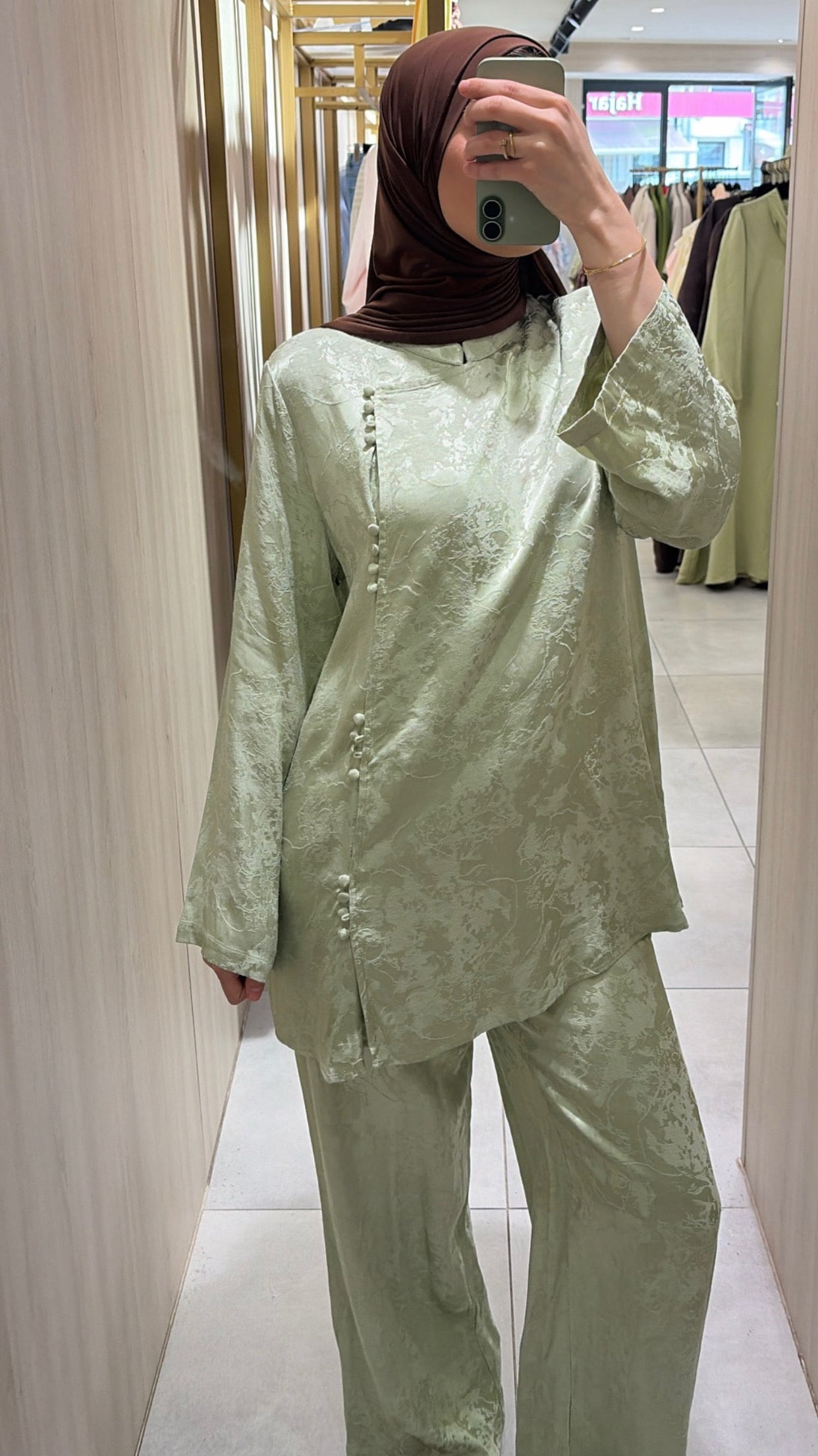 SATIN ESSENCE TWINSET