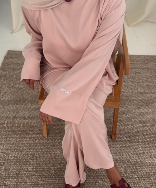 EMIRATI || SATIN- TWO PIECE