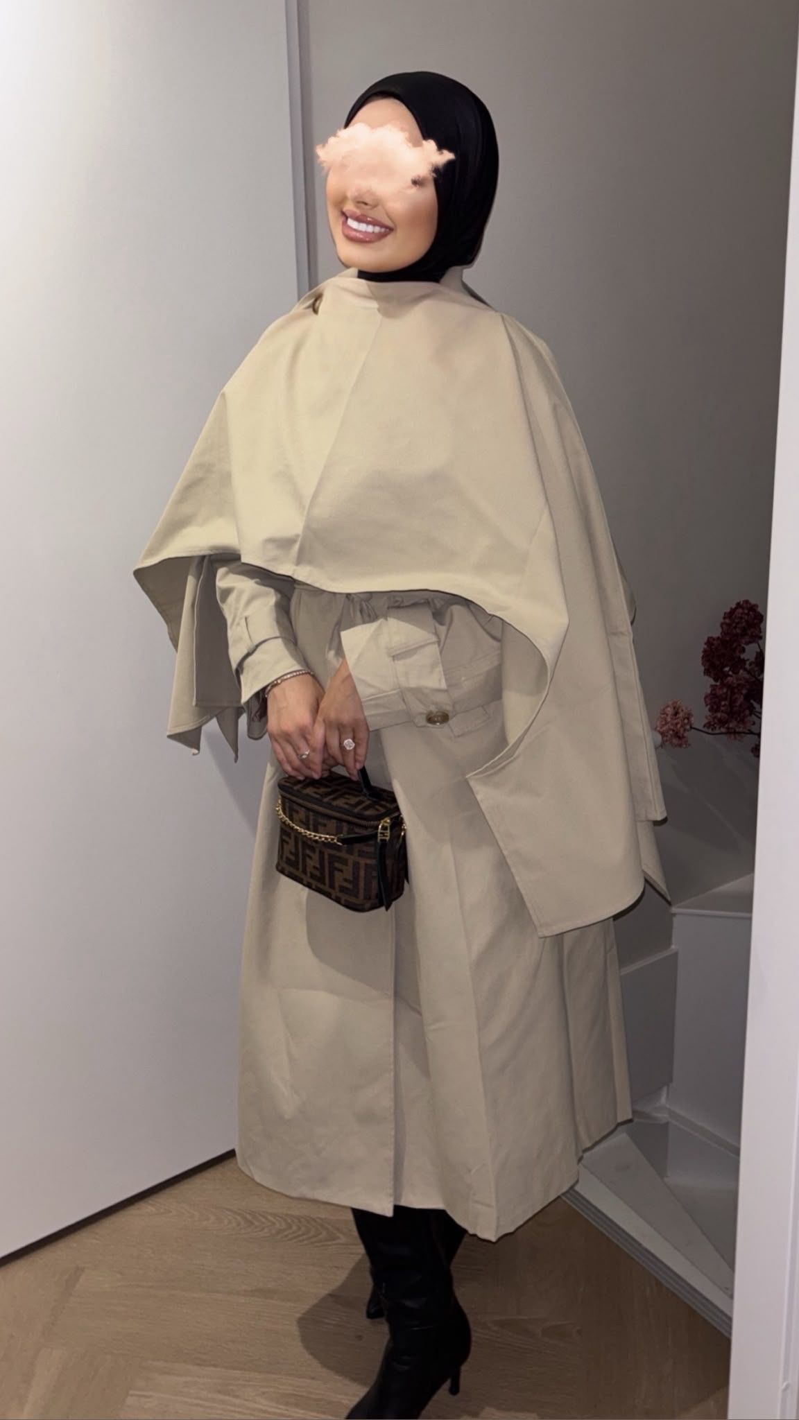 TRENCH-COAT WITH REMOVABLE CAPE