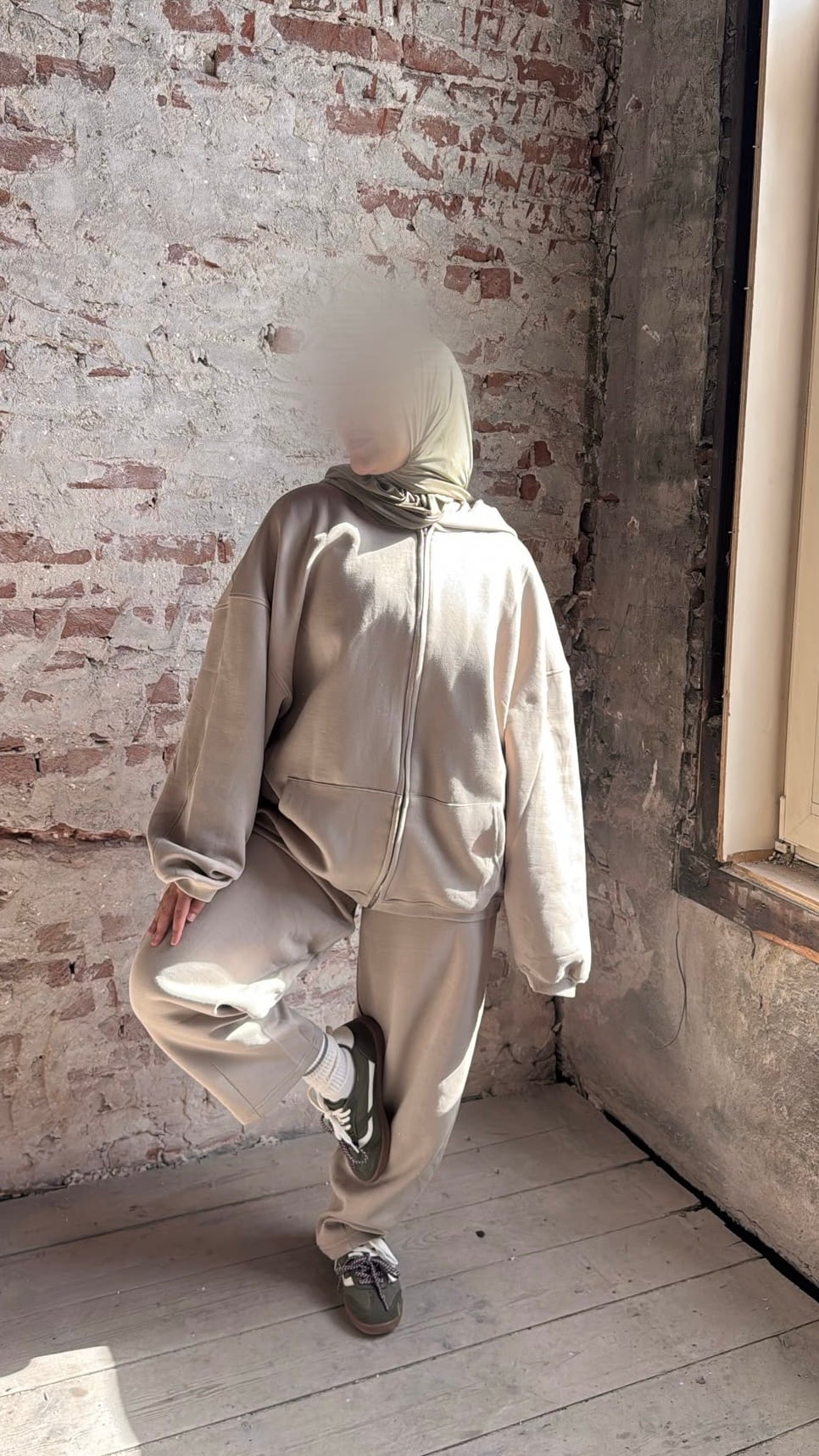 OVERSIZED TRACKSUIT