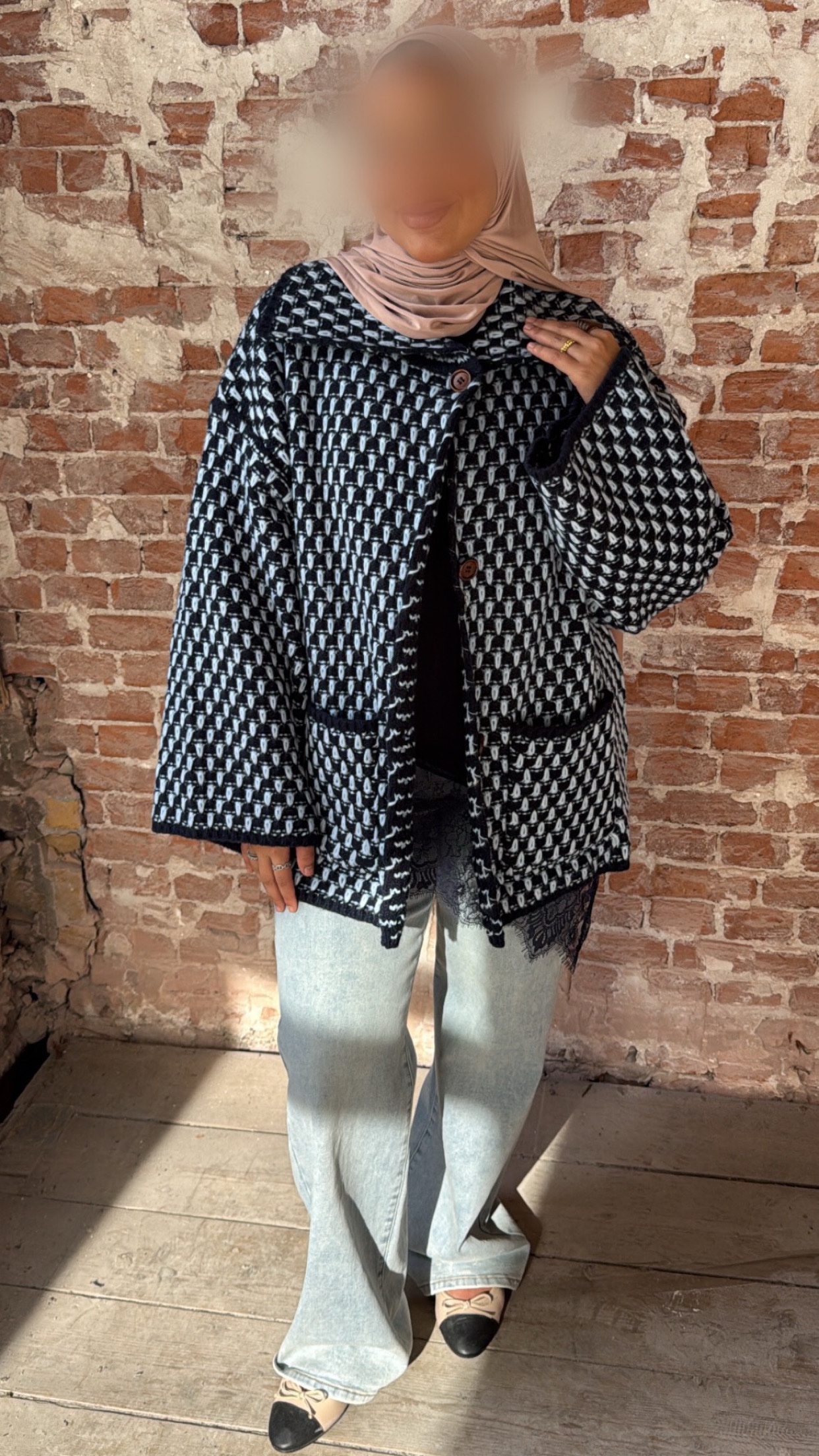 WOVEN VEST