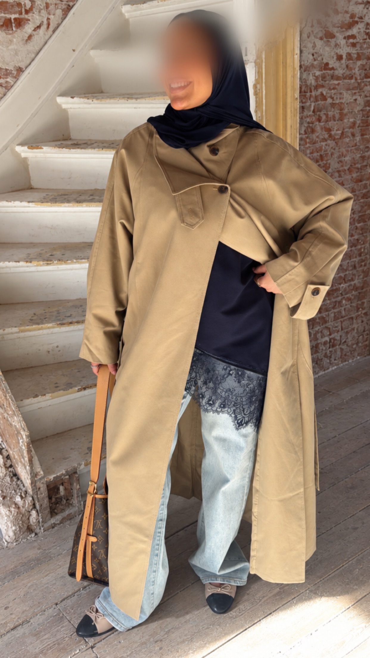 OVERSIZED TRENCHCOAT