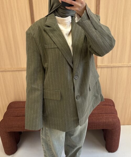 THE OVERSIZED PINSTRIPE BLAZER